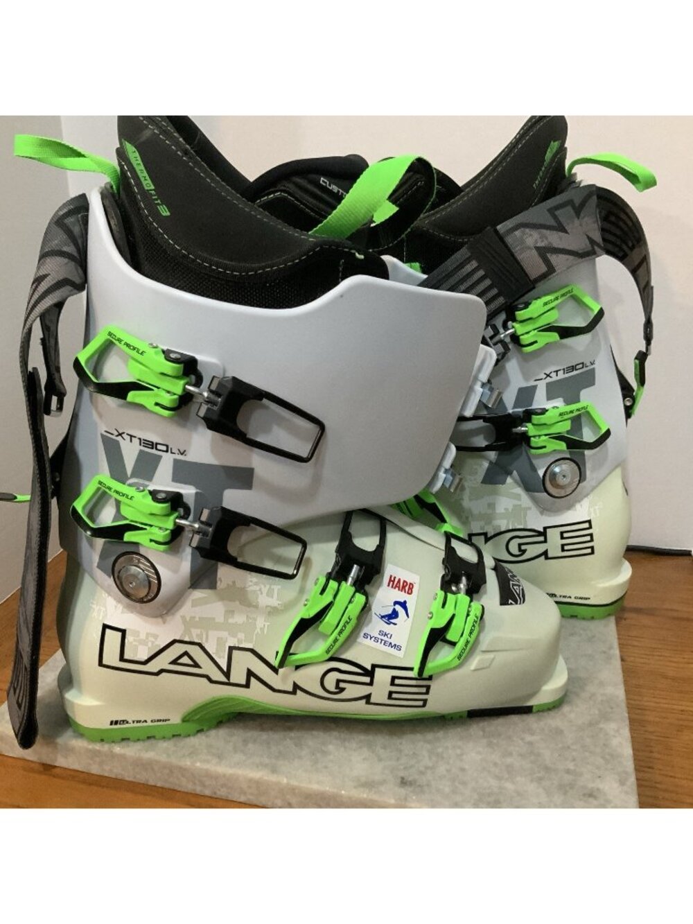 Lange Ultra Grip XT 130 LV Ski Shoes Gt2505